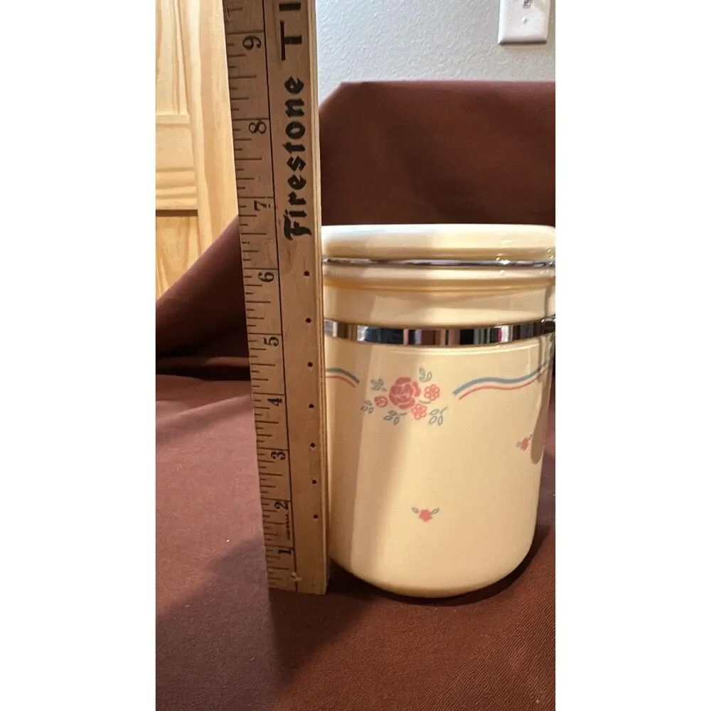 2 Corelle Coordinate English Breakfast Acyclic Storage Jars 48 Oz. amd 58 oz.
